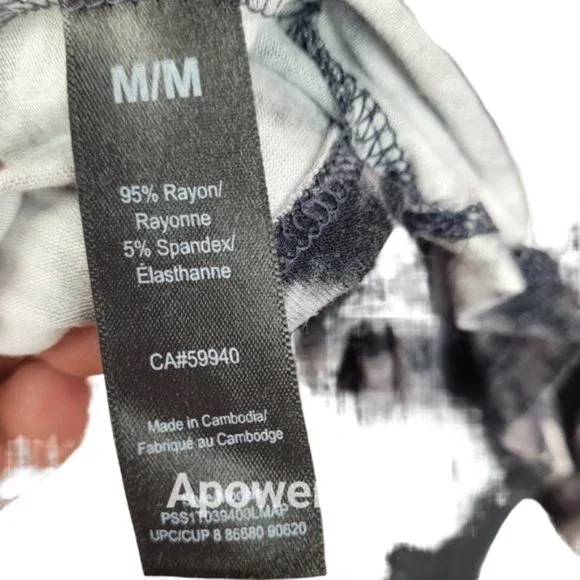 Tie-Dye Maternity Top Size Medium - Picture 4 of 4